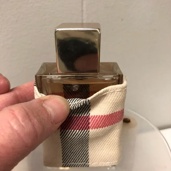 Burberry “London” EDP 30ml 1 fluid Fluid Ounce Sandalwood Musk Jasmine Unused - Picture 3 of 5